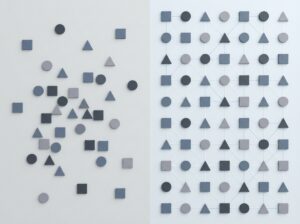 random graphic shapes on the left and prganized graphic shapes on the right with connecting lines to illustrate managed IT services